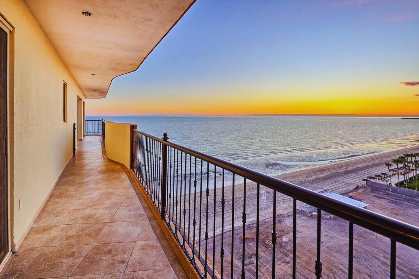 Sonoran Sky Aparthotel Puerto Peñasco Exterior foto